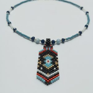 collar de cuentas delica y piedras naturales